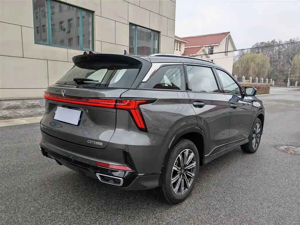 Changan CS75 PLUS 2025 — фото 11