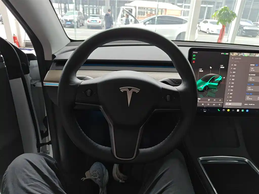 Tesla Model Y 2023 — фото 7