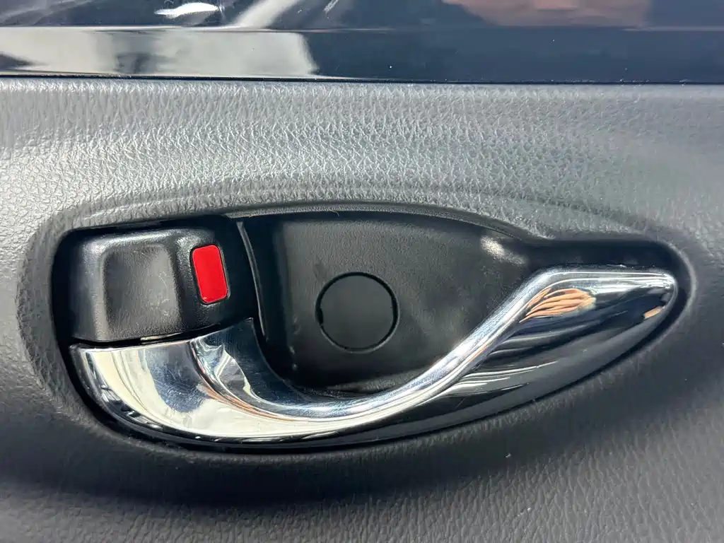 Toyota Yaris L 2021 — фото 15