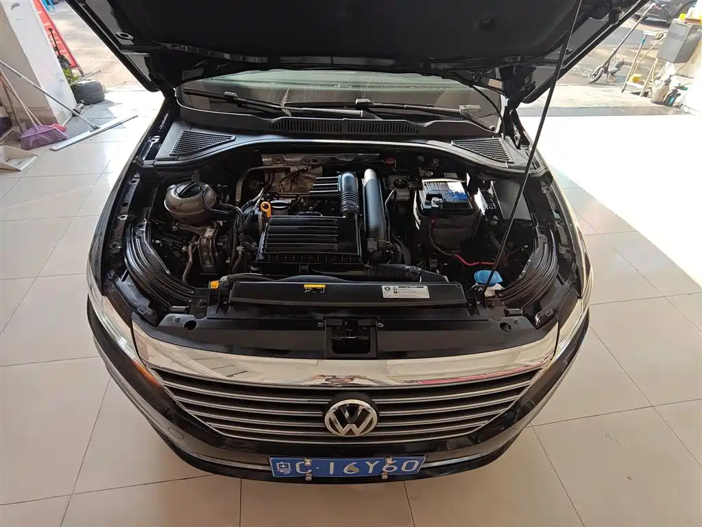 Volkswagen Lavida 2018 — фото 16