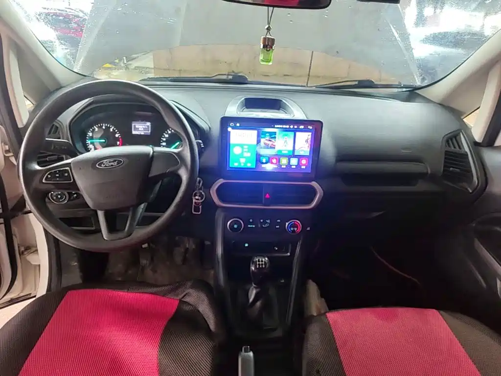 Ford EcoSport 2018 — фото 10