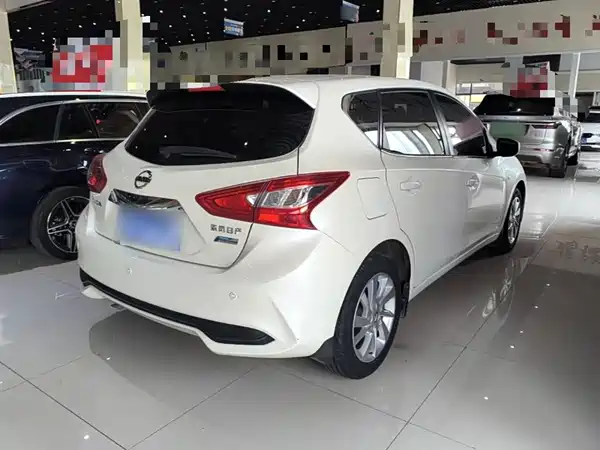 Nissan Tiida 2016