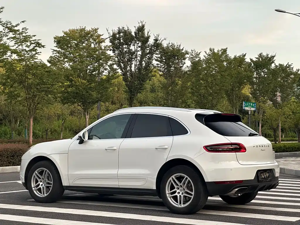 Porsche Macan 2017 — фото 9