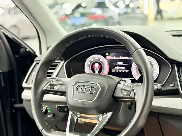 Audi Q5L 2024