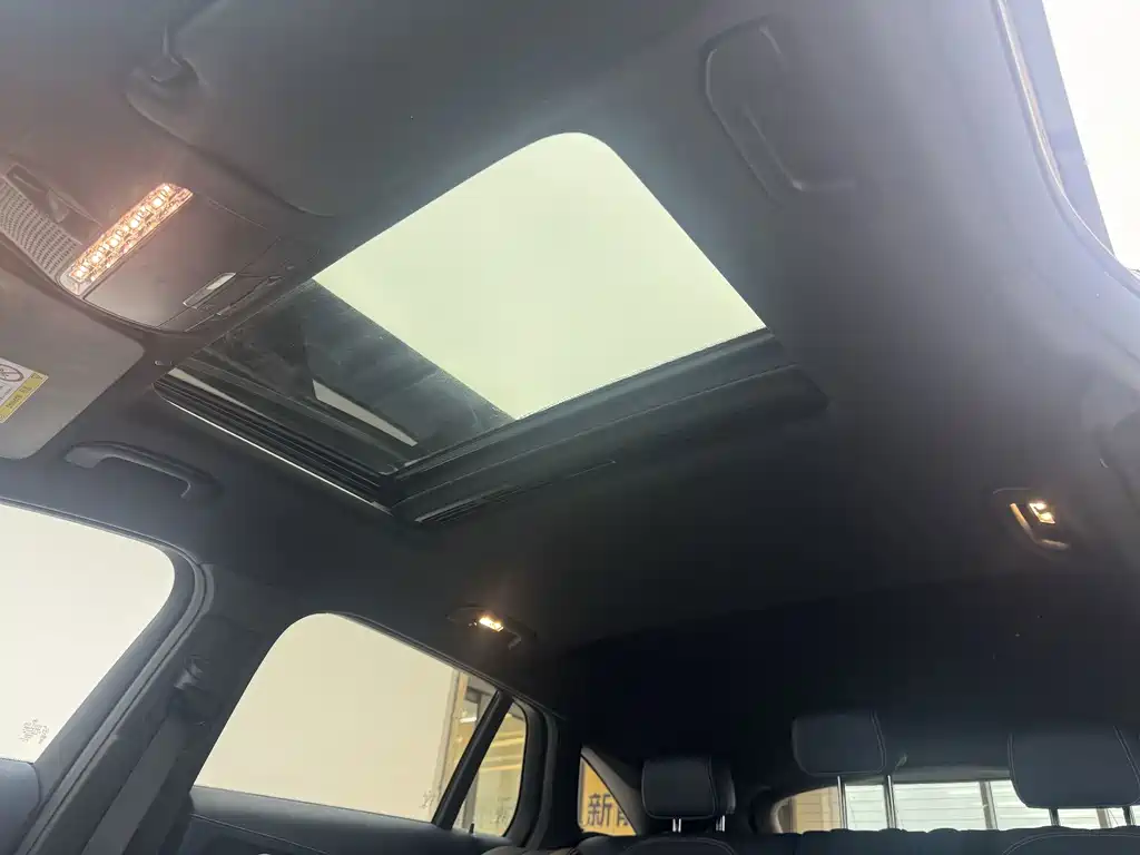 Mercedes-Benz EQC 2020 — фото 16
