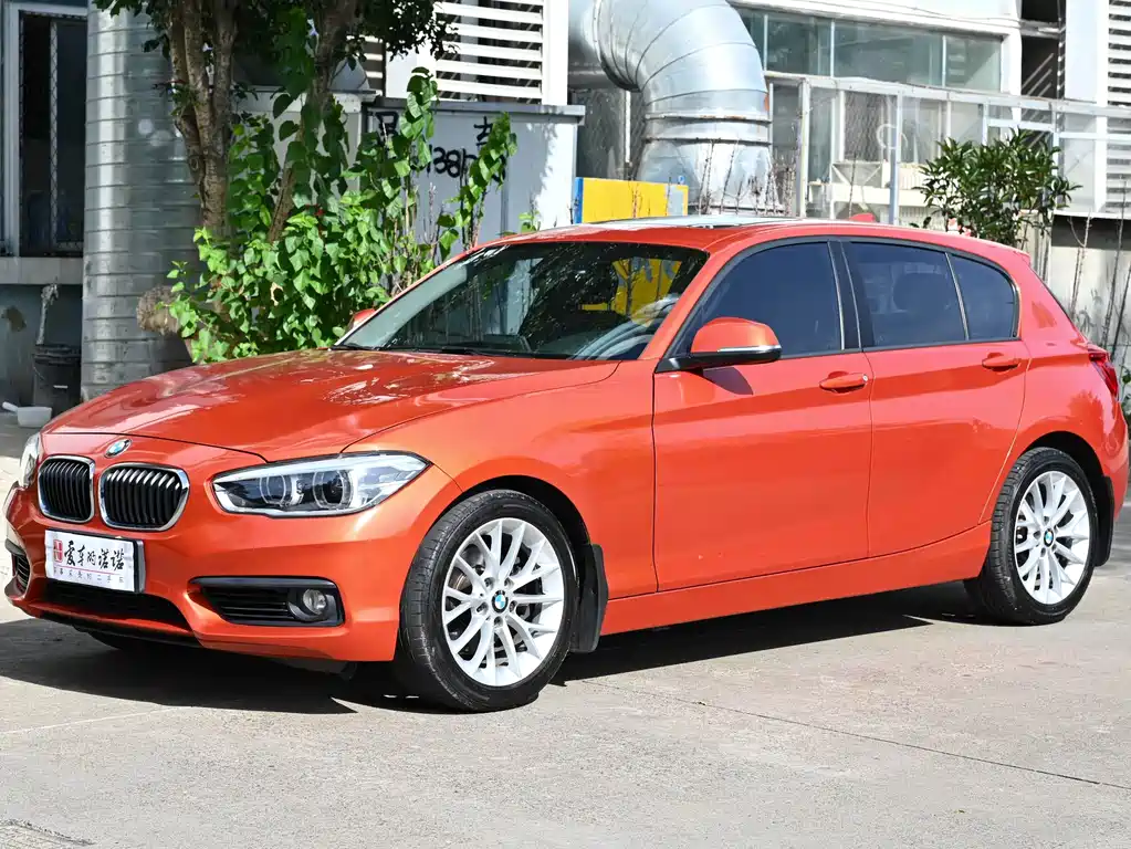 BMW 1 Series 2017 — фото 1