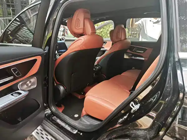 Mercedes-Benz GLC 2023