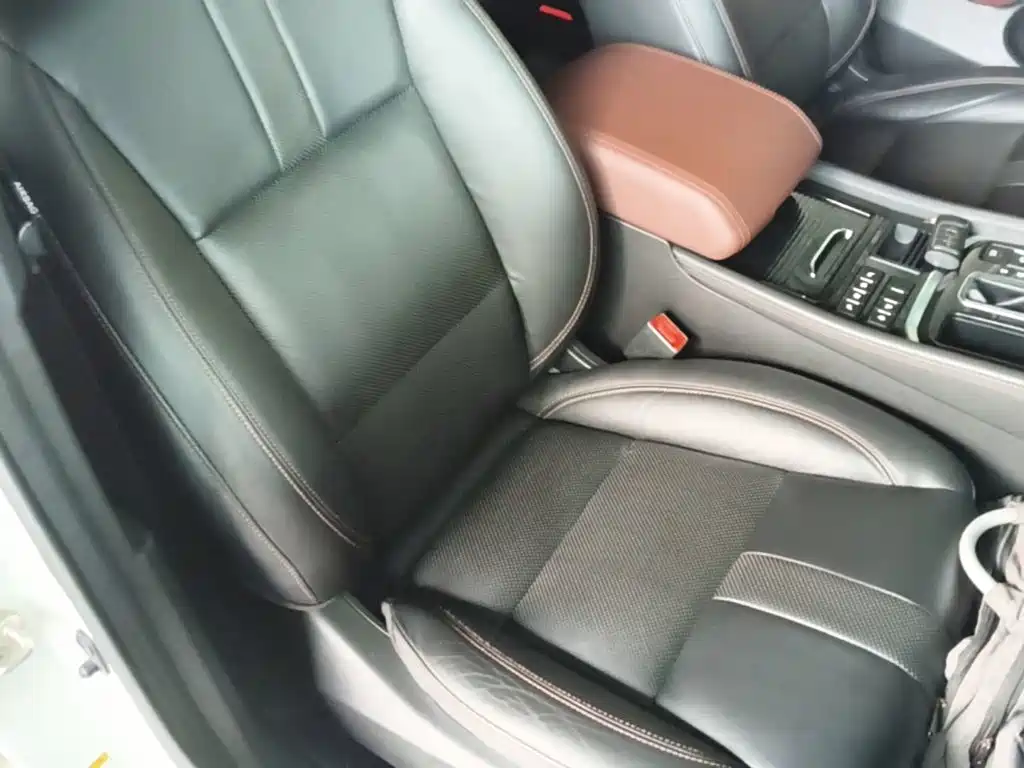 GAC Trumpchi GS8 2017 — фото 25