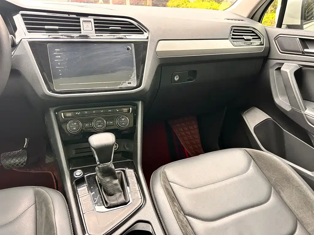 Volkswagen Tiguan L 2021 — фото 14