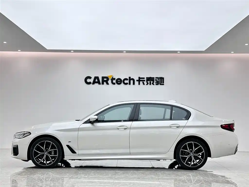 BMW 5 Series 2021 — фото 2