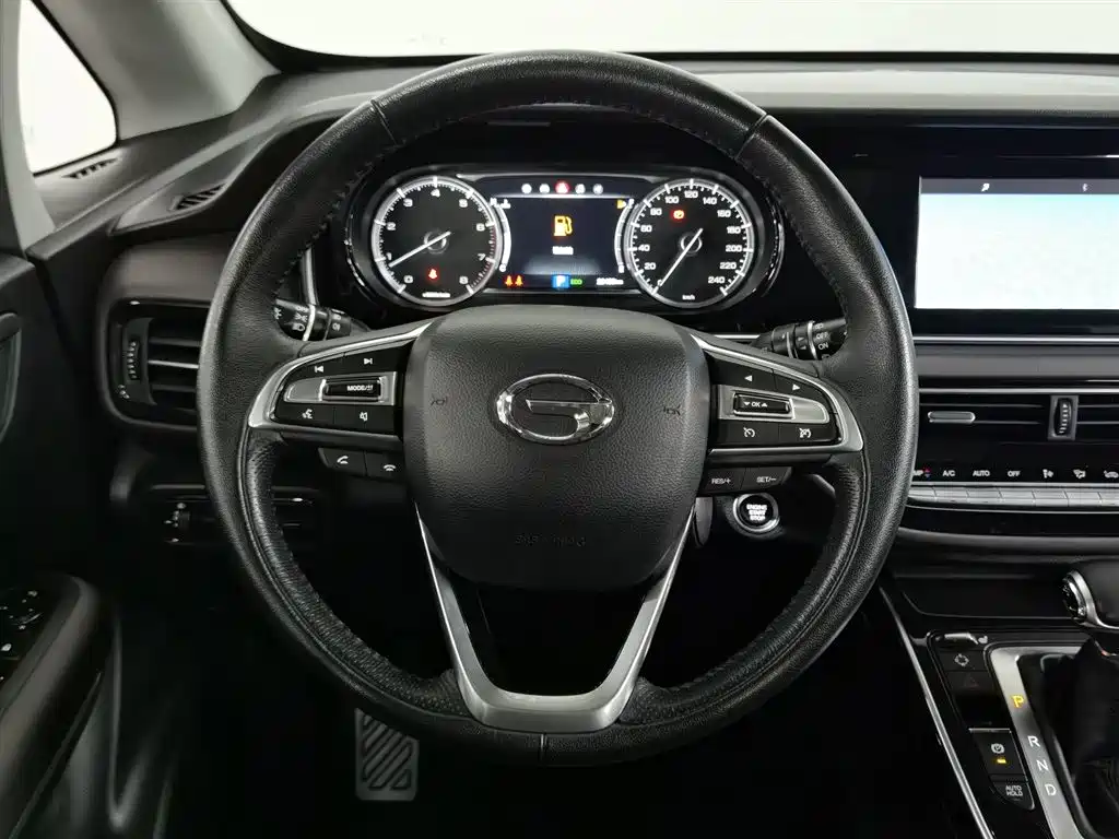 GAC Motor Trumpchi M6 2019 — фото 11