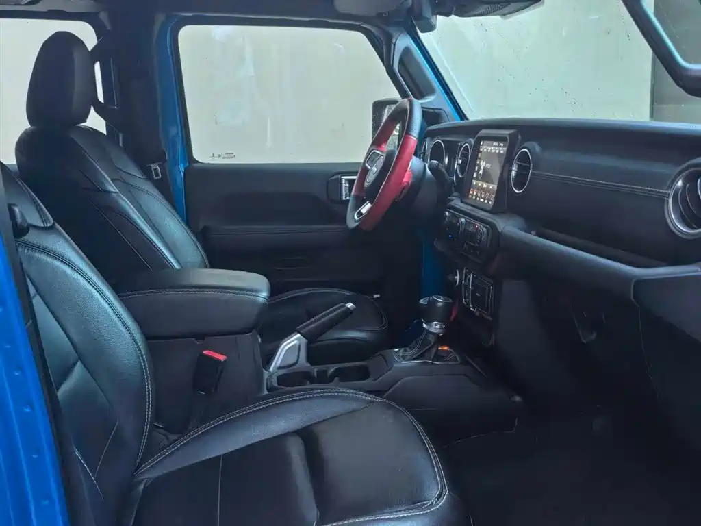 Jeep Wrangler PHEV 2022 — фото 6