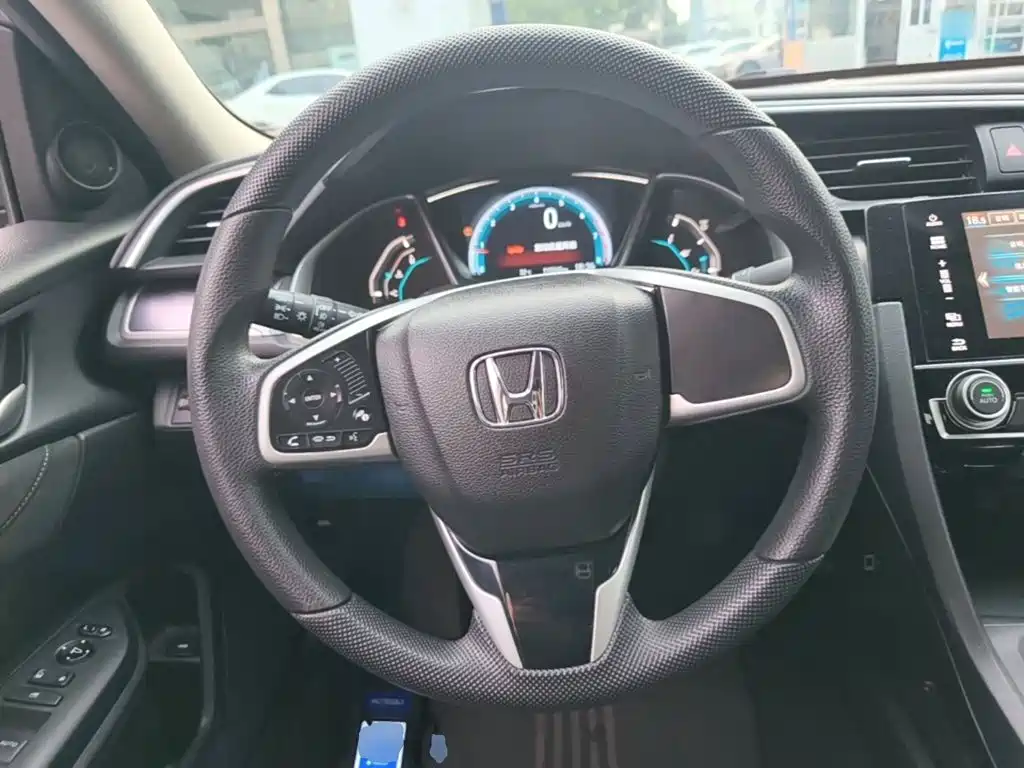 Honda Civic 2016 — фото 17