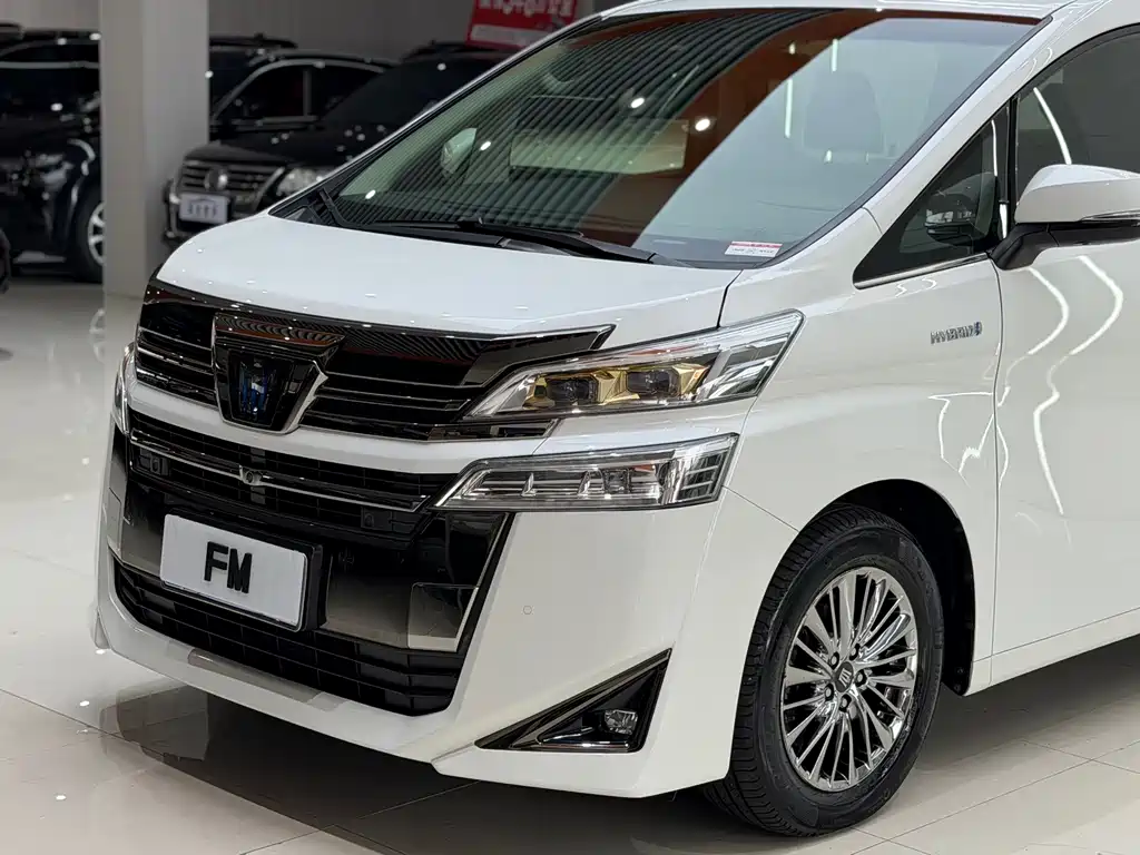 Toyota Vellfire 2022 — фото 6