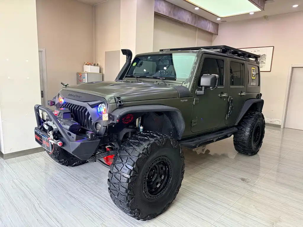 Jeep Wrangler 2016 — фото 1