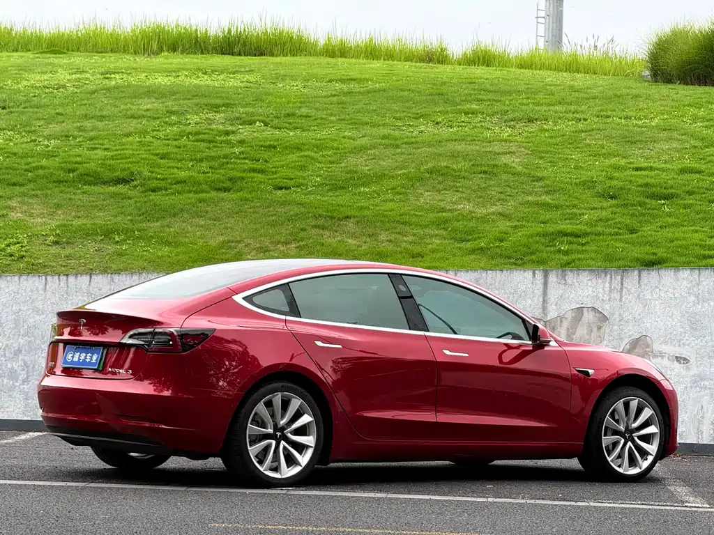 Tesla Model 3 2020 — фото 13