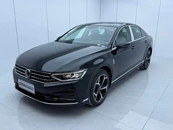 Volkswagen Magotan 2025
