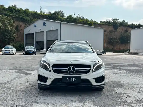 Mercedes-Benz GLA AMG 2015
