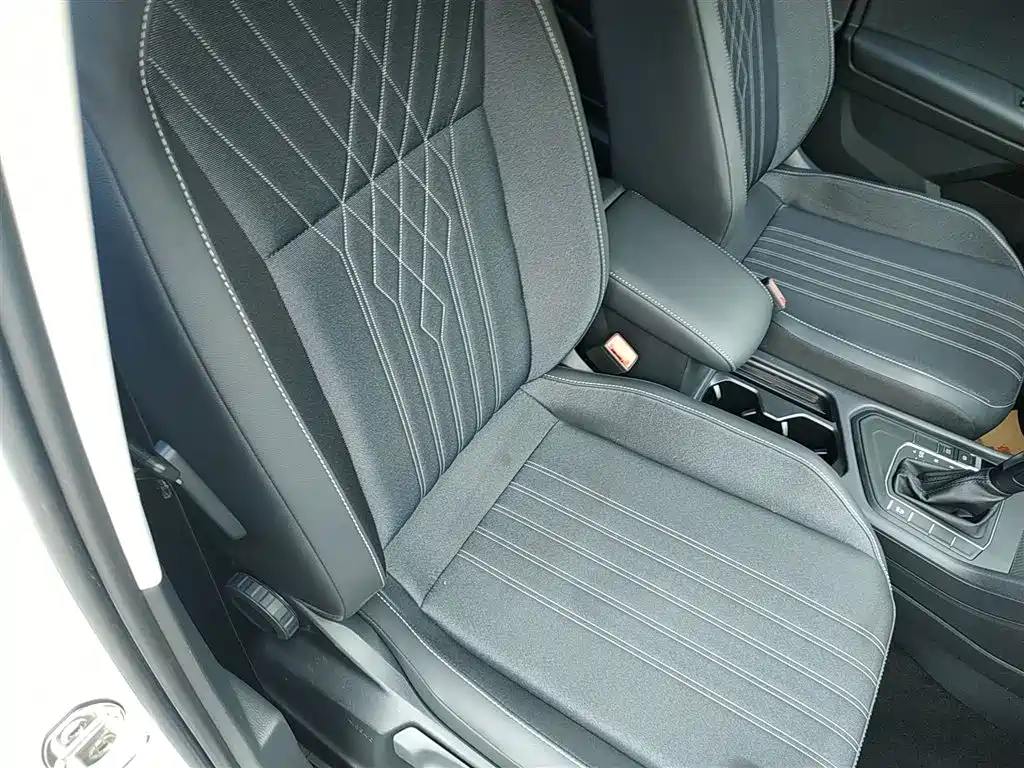 Volkswagen Tiguan L 2022 — фото 25