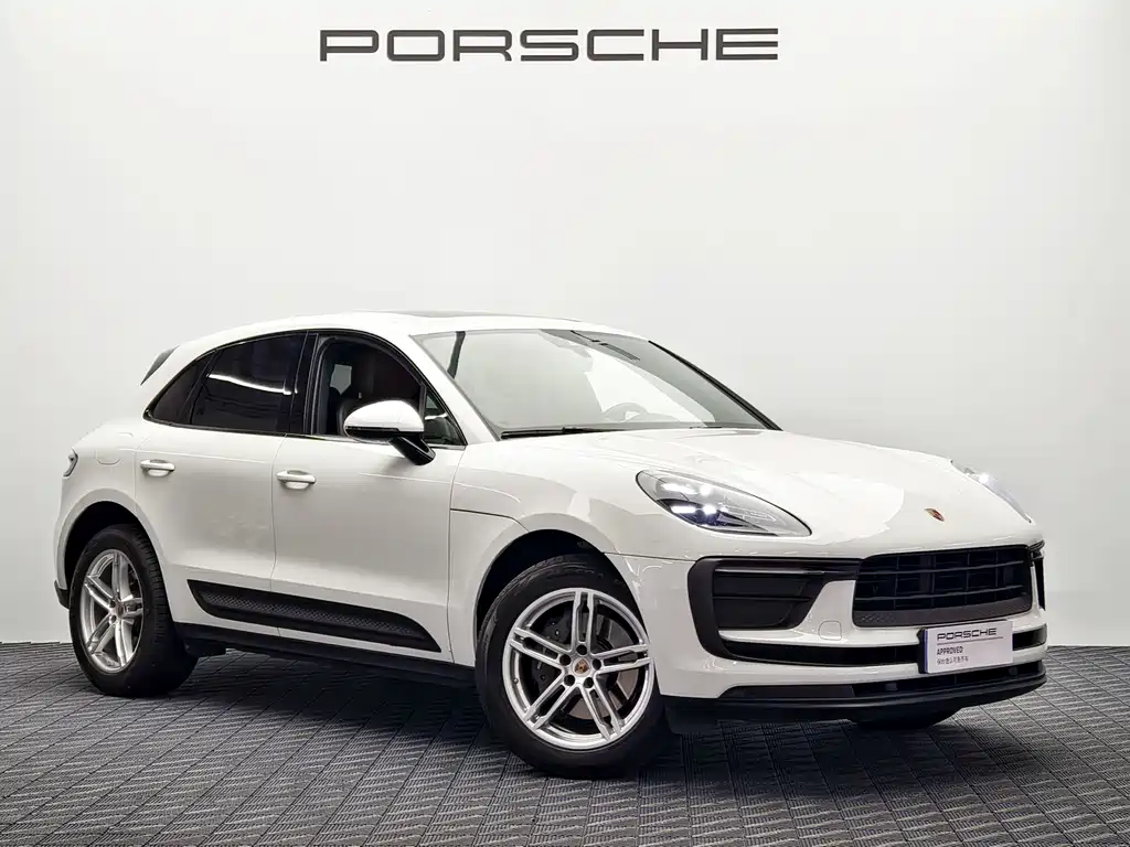 Porsche Macan 2024 — фото 1