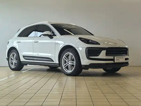 Porsche Macan 2024