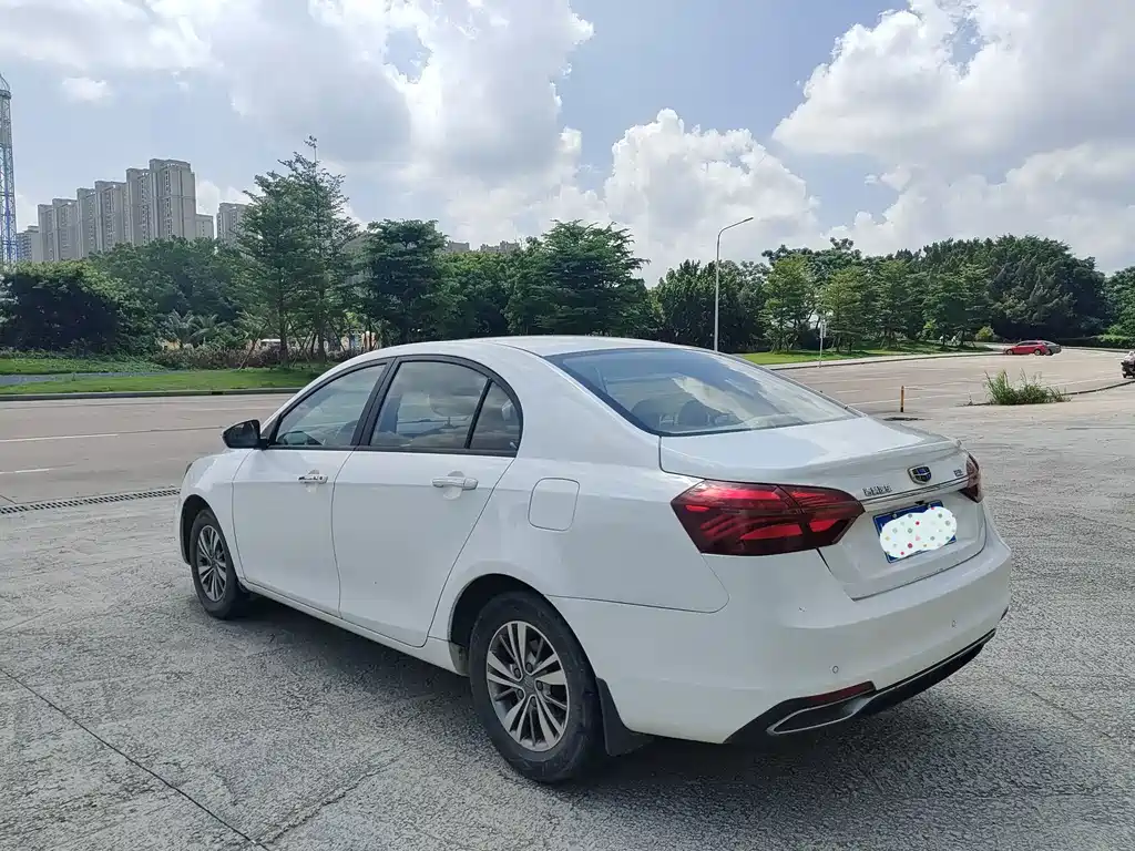 Geely Emgrand 2018