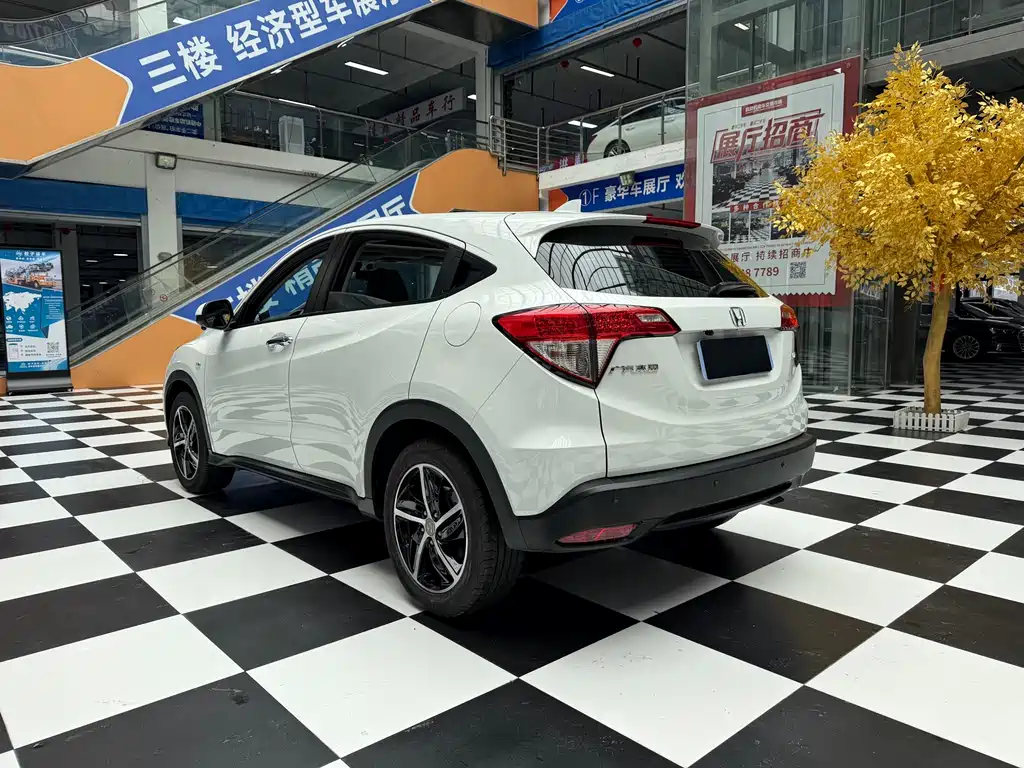 Honda Vezel 2022 — фото 18