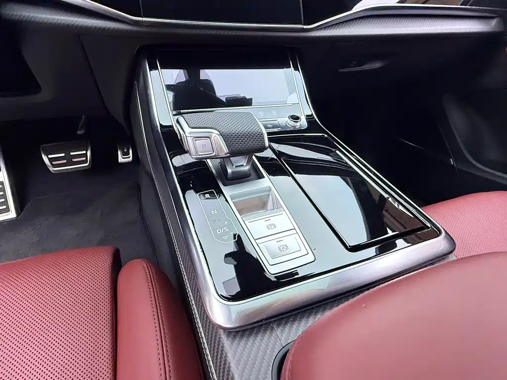 Audi SQ7 2025 — фото 6