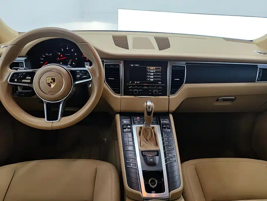 Porsche Macan 2016 — фото 12