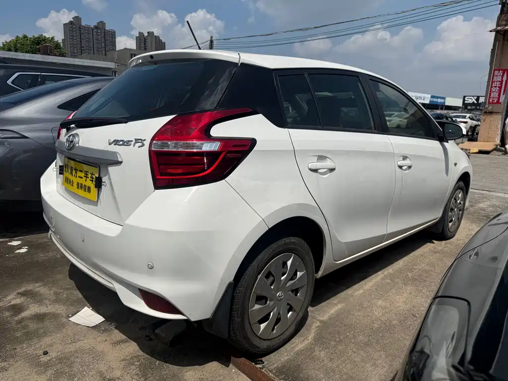 Toyota Vios FS 2017 — фото 13