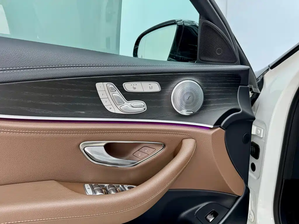 Mercedes-Benz E-Class 2020 — фото 9