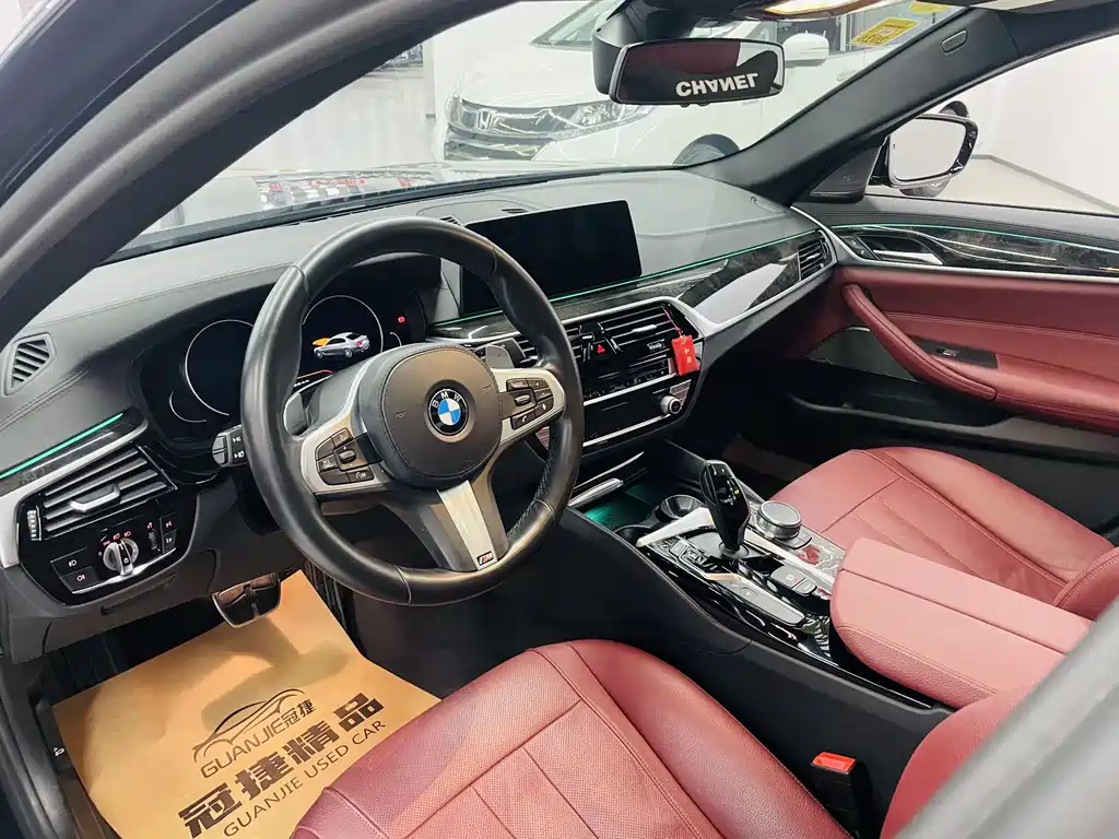 BMW 5 Series 2018 — фото 6