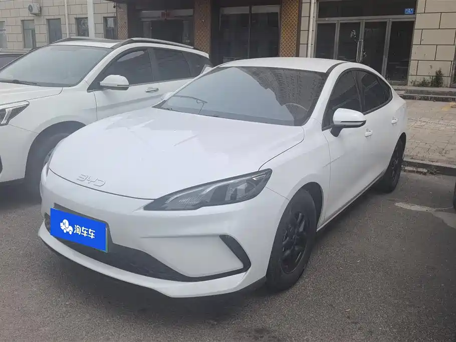 BYD Seal 05 DM-i 2025 — фото 1