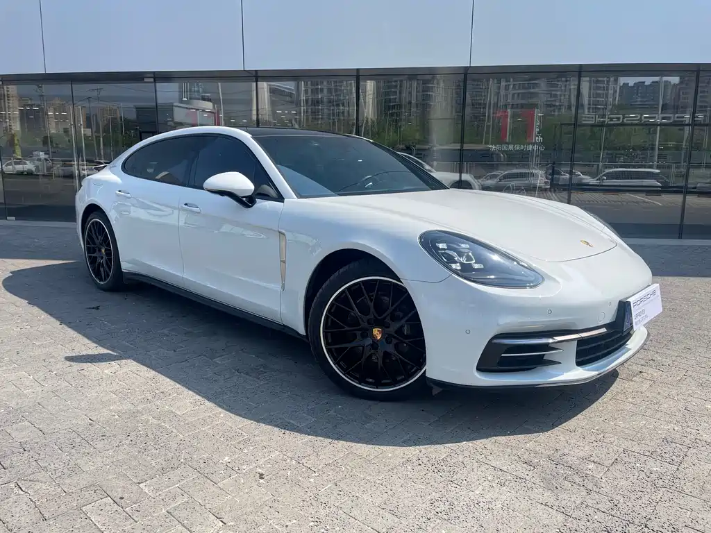 Porsche Panamera 2018 — фото 3