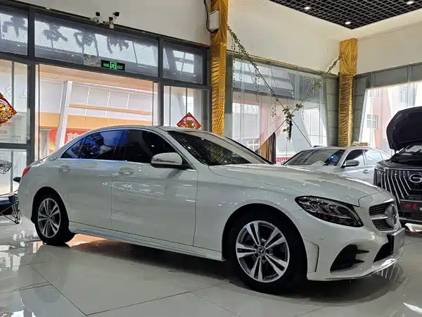 Mercedes-Benz C-Class 2020