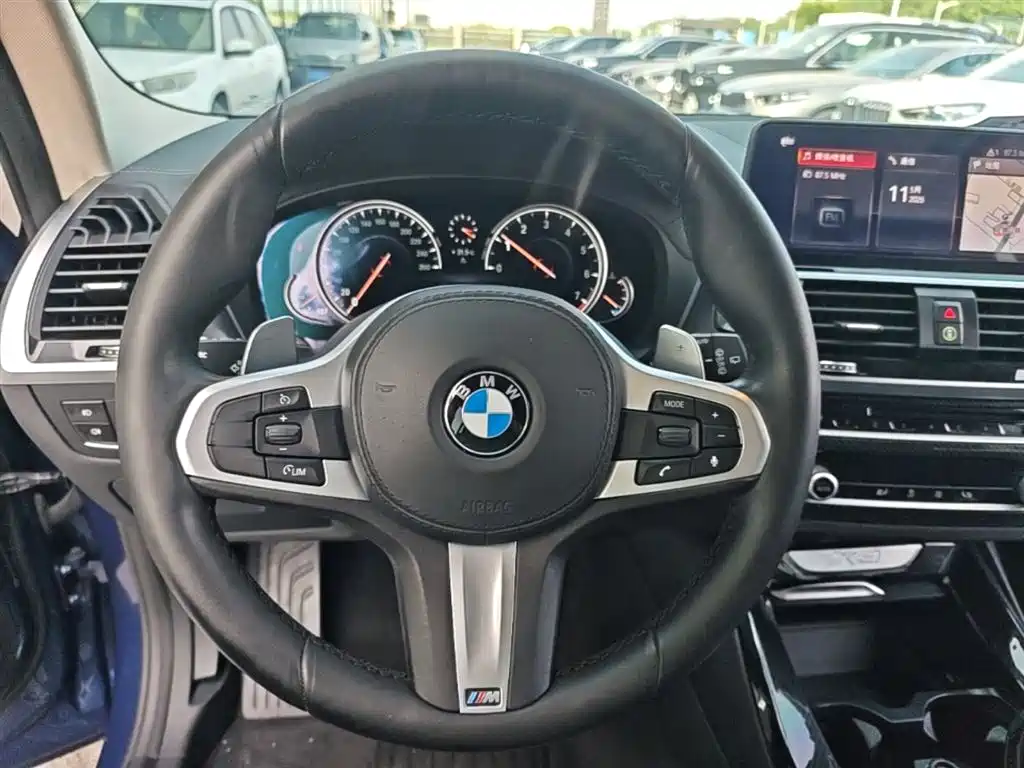 BMW X3 2018 — фото 11
