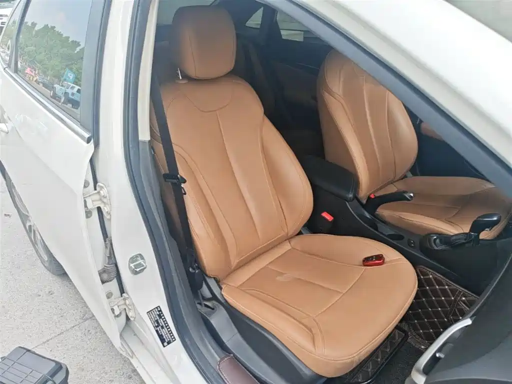 Buick Excelle 2018 — фото 25