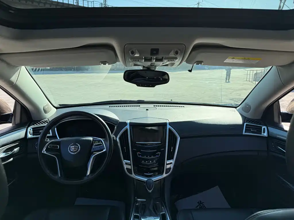 Cadillac SRX 2016 — фото 14