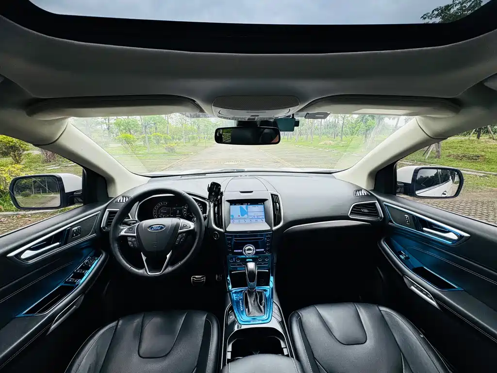 Ford Edge 2018 — фото 14