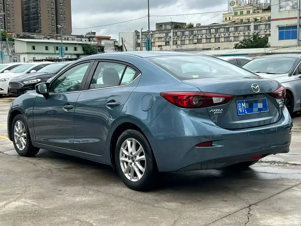 Mazda 3 Axela 2016 — фото 9