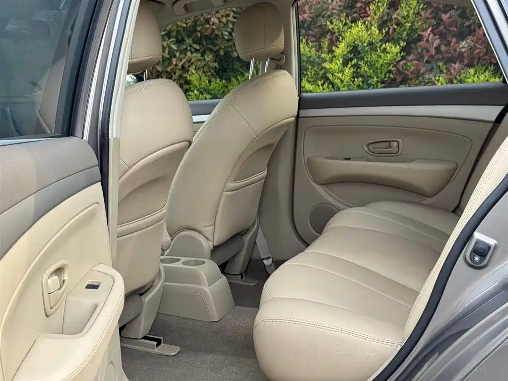 Nissan Sylphy 2012 — фото 6