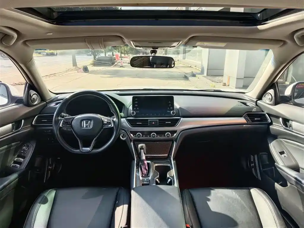 Honda Accord 2021 — фото 15