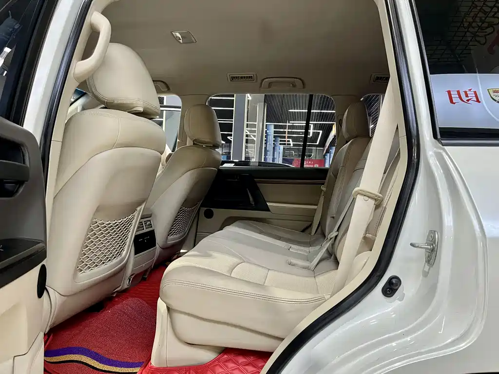 Toyota Land Cruiser 2018 — фото 13