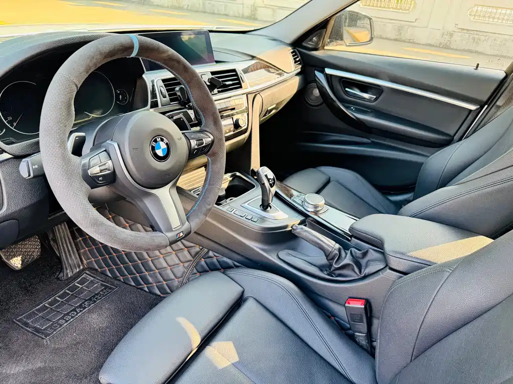 BMW 3 Series 2019 — фото 5