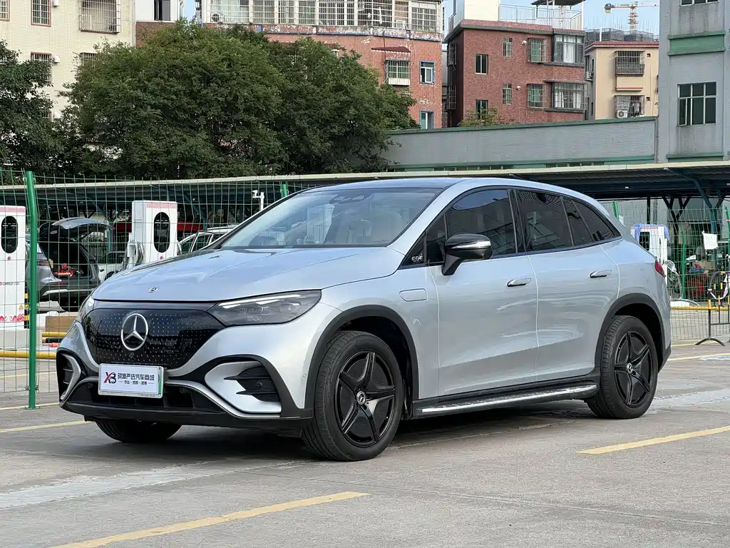 Mercedes-Benz EQE SUV 2023 — фото 1