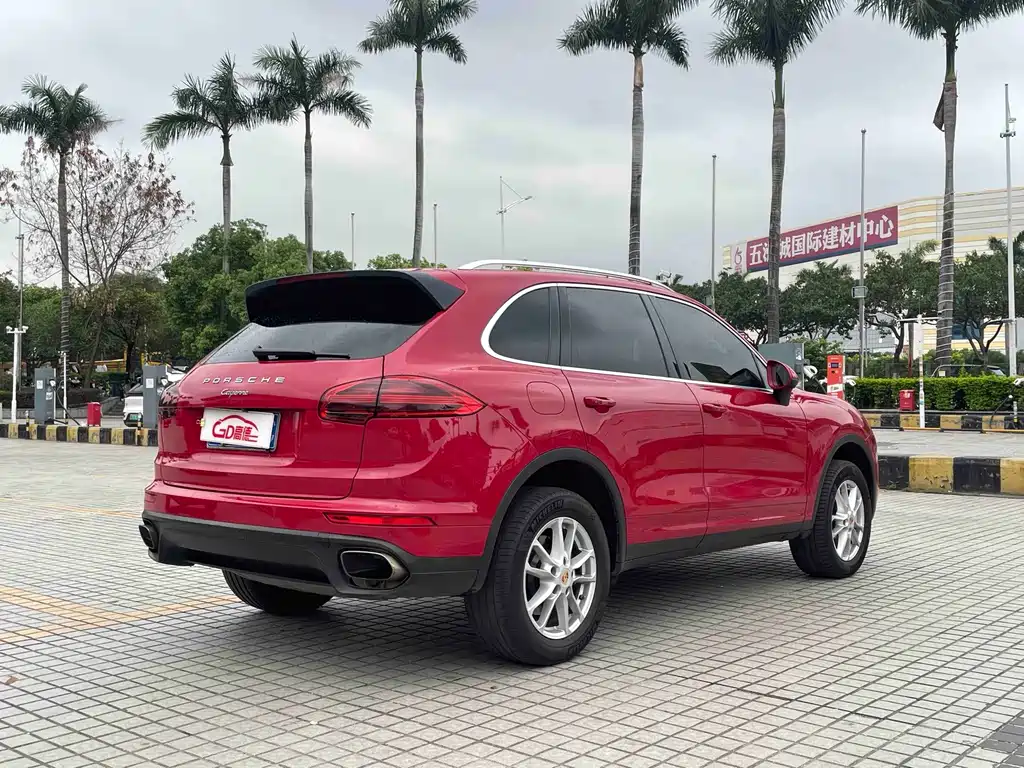 Porsche Cayenne 2016 — фото 8