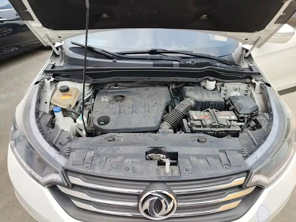 Dongfeng Fengshen AX7 2016 — фото 20
