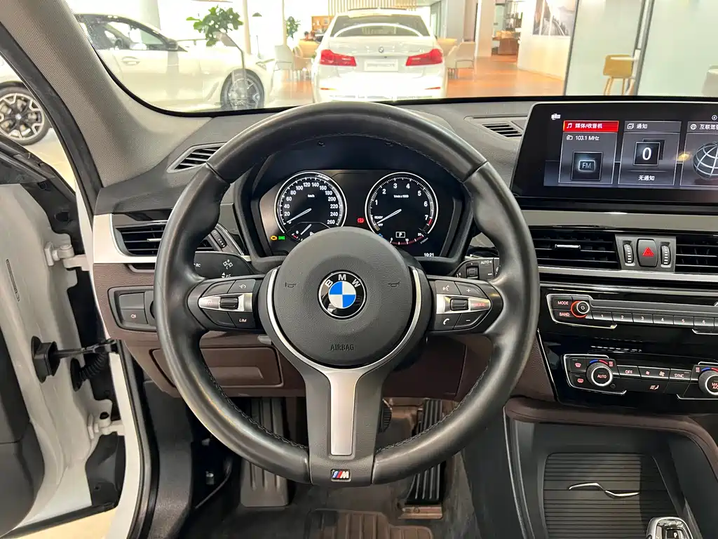 BMW X1 2023 — фото 9
