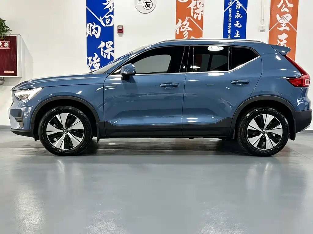 Volvo XC40 2022 — фото 5