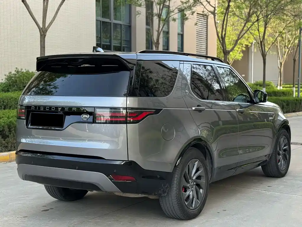 Land Rover Discovery 2024 — фото 15